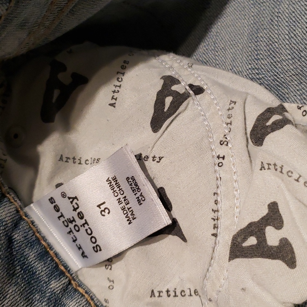 ARTICLES OF SOCIETY nwot NANCY Bermuda Jean Shorts Paint Distressed Women's 31 - Picture 7 of 16